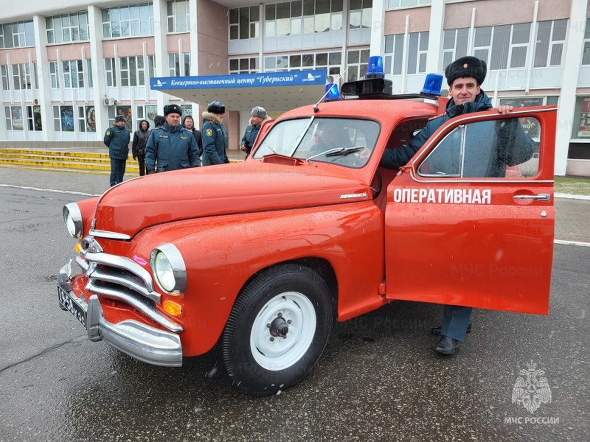 В Костроме коллекция раритетной пожарной техники пополнилась уникальным  экспонатом | Новости портала ВДПО.рф